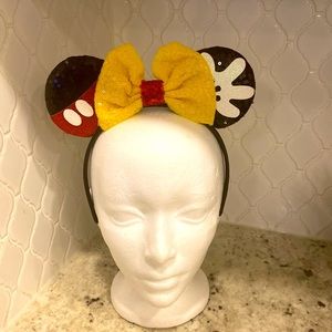 Disney parks Adult minnie mouse ears- Headband
